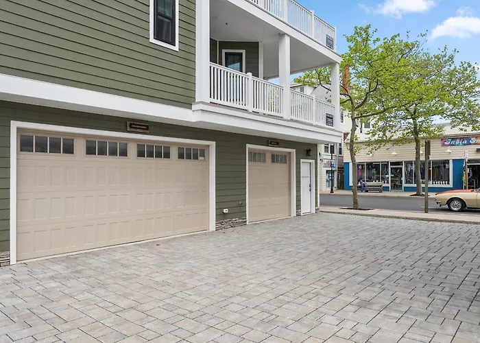 True Luxury Vacationing In Downtown Ocean City!